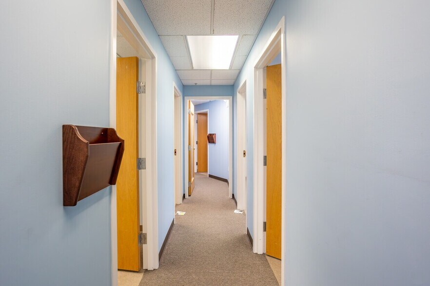 More Photos Of 6400 Brooktree Ct, Wexford Medical For Lease