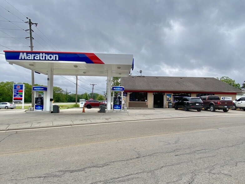 More Photos Of 103 W Main St, Gettysburg Service Station For Sale