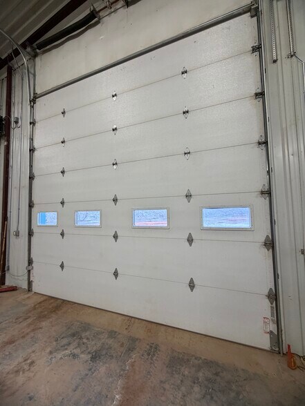 More Photos Of 2114 24th Ave SE, Watford City Warehouse For Sale