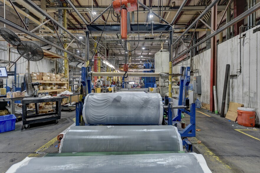 More Photos Of 1901 Longwood Dr, Brenham Manufacturing For Sale