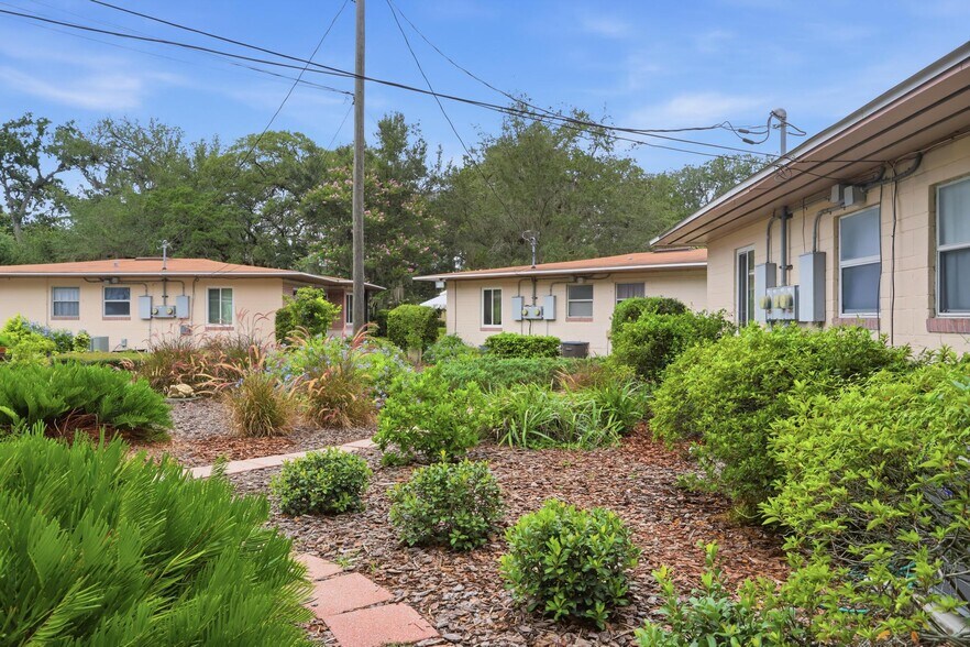 More Photos Of 642 Harwood St, Orlando Apartments For Sale