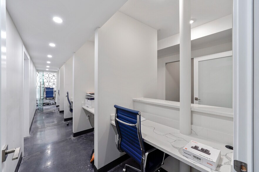 More Photos Of 530 NW 54th St, Miami Office For Lease