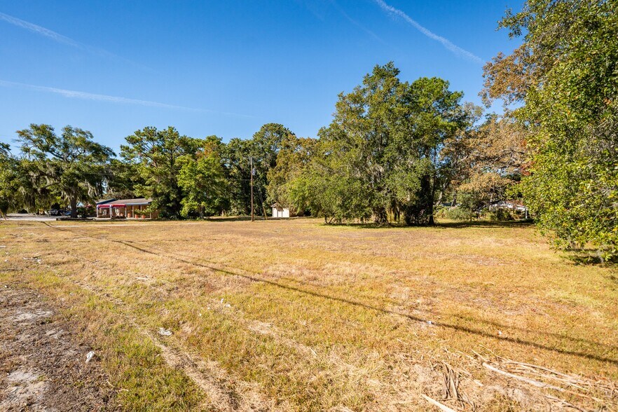 More Photos Of 1810 Ribaut Rd, Port Royal Convenience Store For Sale