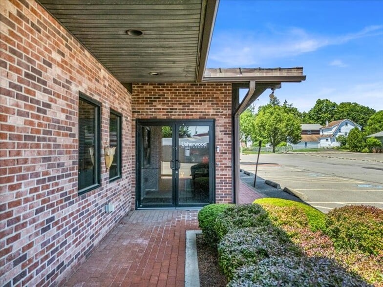 More Photos Of 201 Oakdale Rd, Johnson City General Retail For Sale