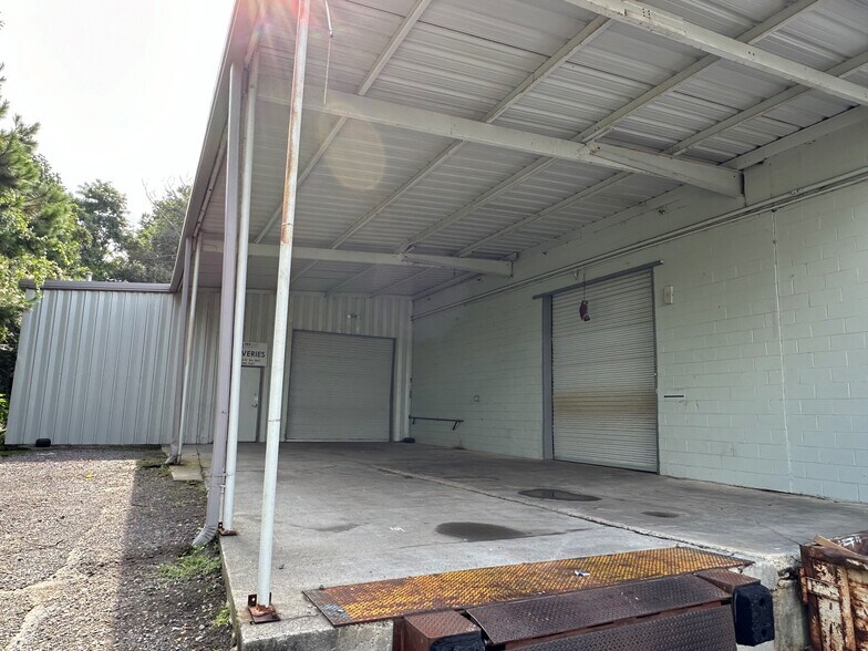 More Photos Of 100 Aiken St, Cartersville Manufacturing For Lease