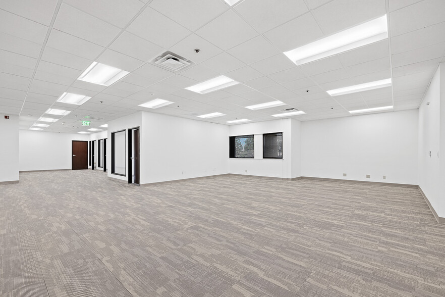 More Photos Of 17661-17671 Cowan, Irvine Office For Lease