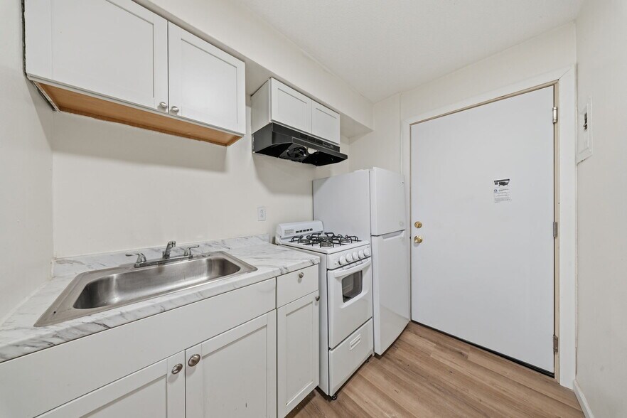 More Photos Of 2528 17th Ave S, Minneapolis Apartments For Sale