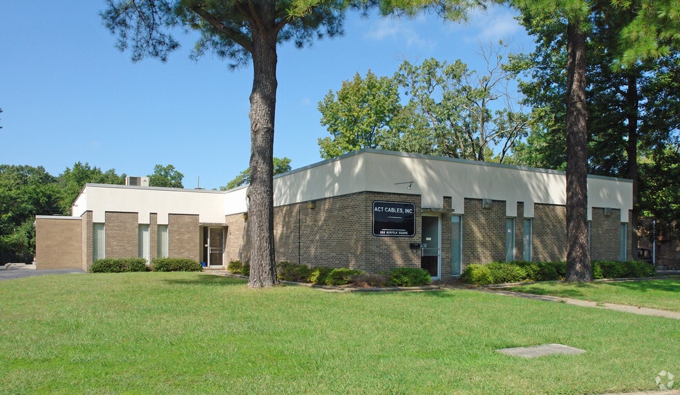 More Photos Of 888 Norfolk Sq, Norfolk Light Manufacturing For Lease