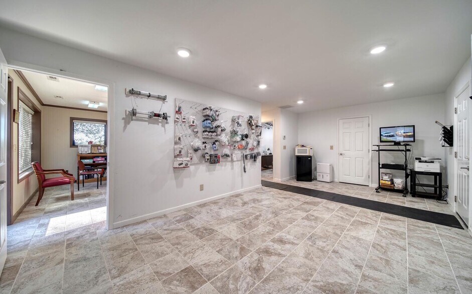 More Photos Of 72 Lance Crossing rd, Blairsville Industrial For Sale