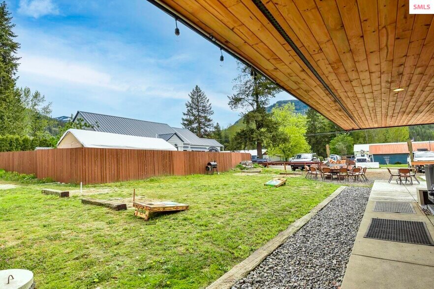 More Photos Of 213 E 4th Ave, Clark Fork Restaurant For Sale