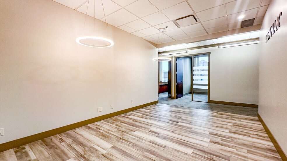 More Photos Of 1060 Manhattan Dr, Kelowna Office For Lease
