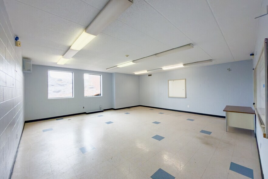 More Photos Of 6902 Chicago Rd, Warren Schools For Sale