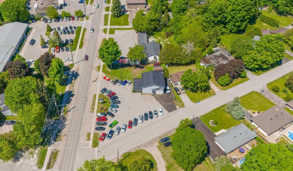 More Photos Of 444 Laclie St, Orillia Auto Dealership For Sale