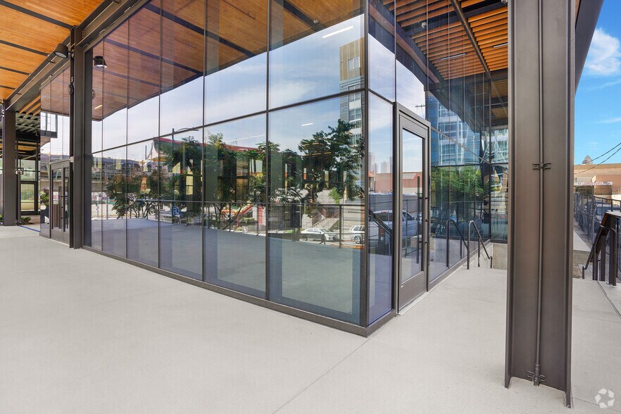 More Photos Of 843 N Spring St, Los Angeles Office For Lease