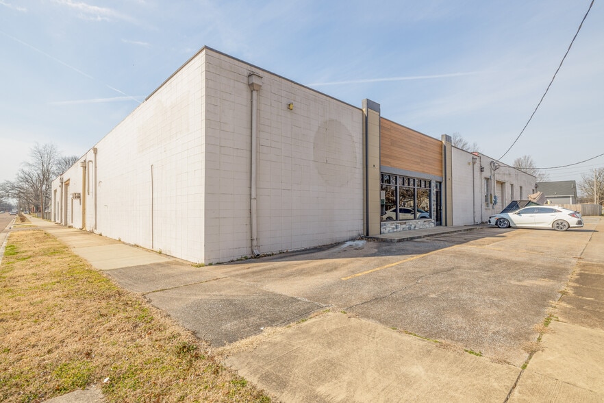More Photos Of 303 N 13th St, Paducah Light Distribution For Lease