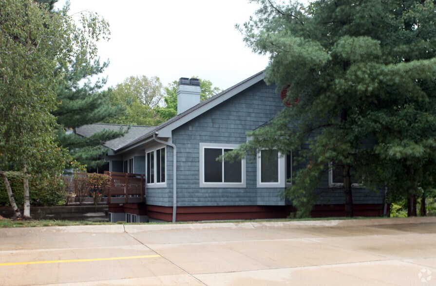 More Photos Of 4831 Darrow Rd, Stow Coworking Space