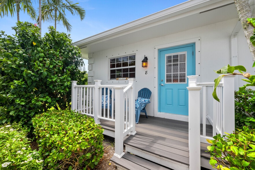 More Photos Of 2502 Tamarind Dr, Hutchinson Island Hotel For Sale