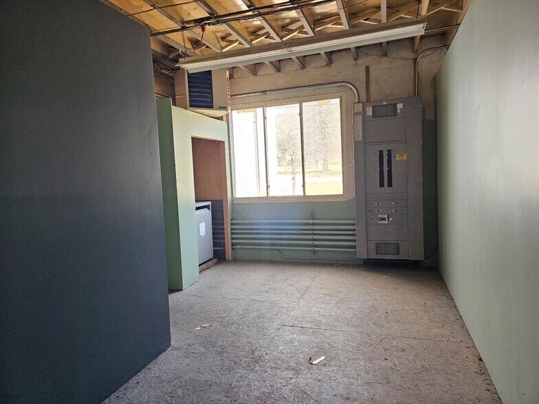 More Photos Of 5035 Route 60, Sinclairville Distribution For Sale