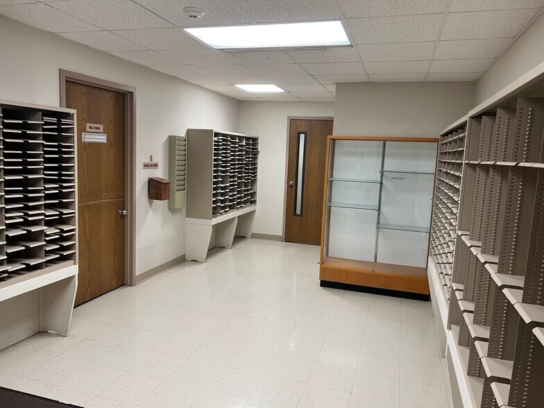 More Photos Of 221 Industry Ave, Springfield Office For Lease