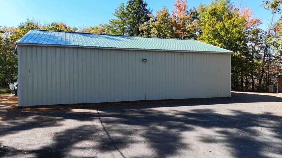 More Photos Of 1464 Auburn Rd, Turner Manufacturing For Sale