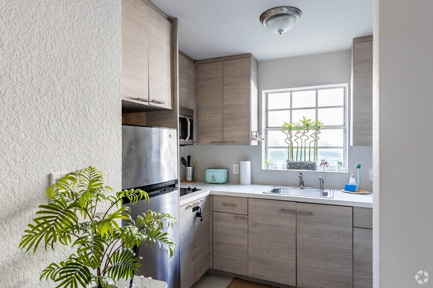 More Photos Of 1007 SE 2nd Ct, Fort Lauderdale Apartments For Sale