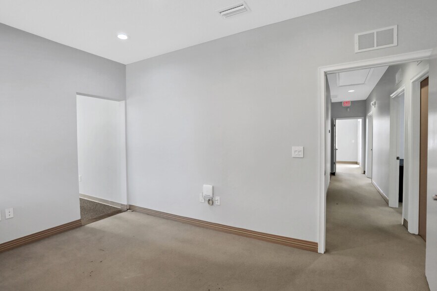 More Photos Of 6277 Dupont Station Ct, Jacksonville Medical For Lease