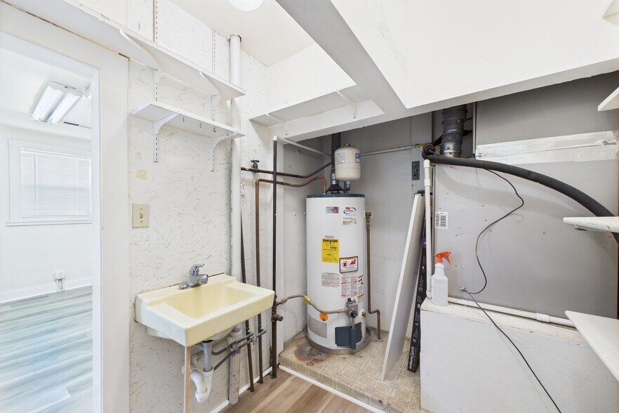 More Photos Of 919 South St, Mountain Home Freestanding For Sale