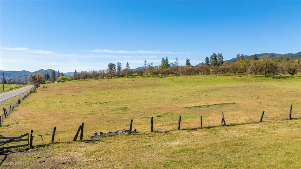 More Photos Of 3501 S State Highway 3, Etna Land For Sale