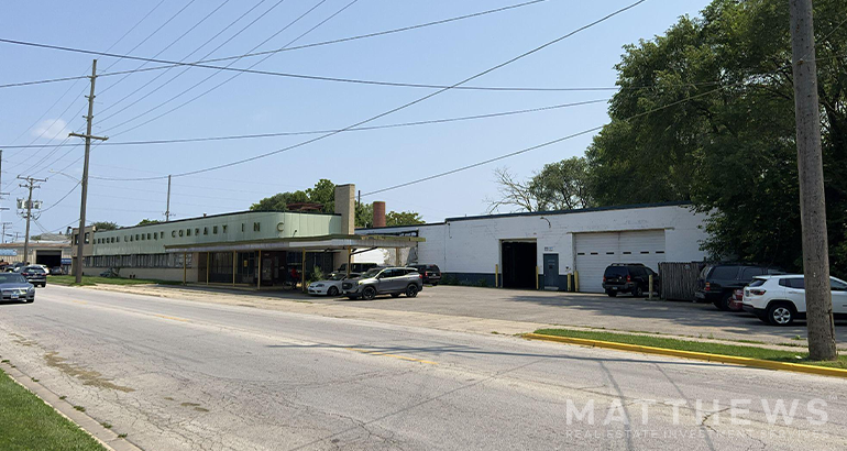 Primary Photo Of 562 S River St, Aurora Manufacturing For Lease