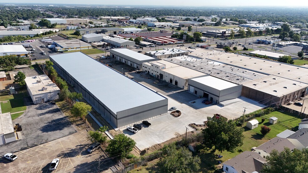 More Photos Of 6240 E 15th St, Tulsa Unknown For Lease