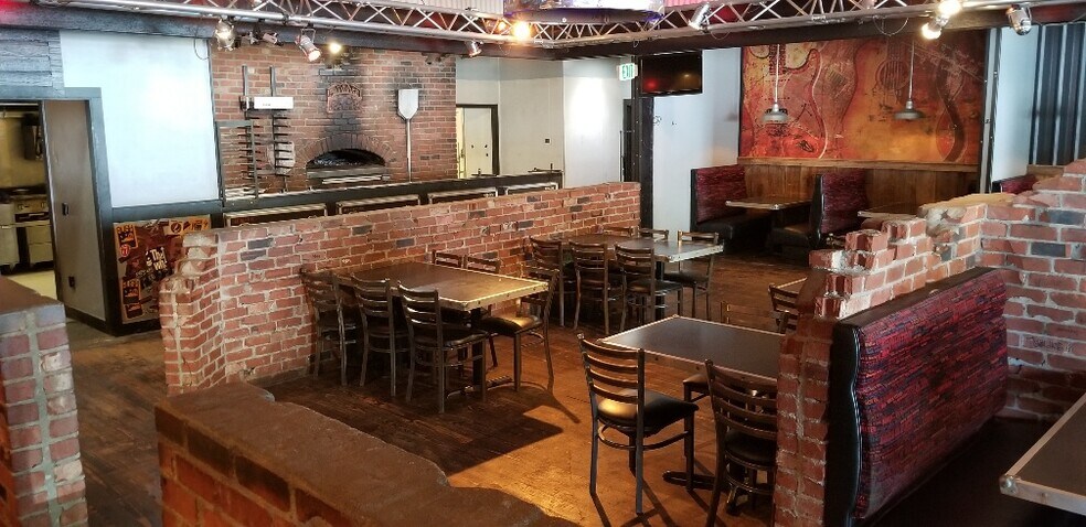 More Photos Of 4010 196th St SW, Lynnwood Restaurant For Sale