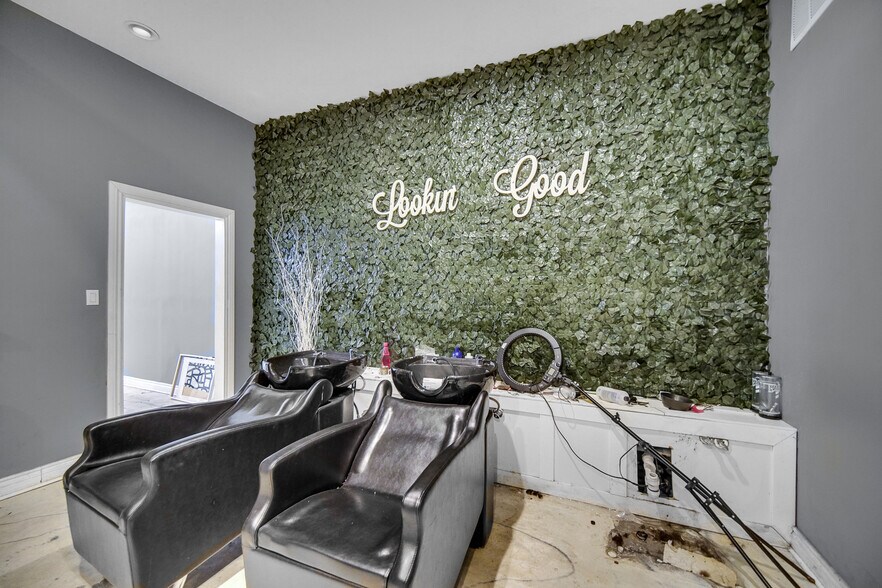 More Photos Of 8546-8554 S Stony Island Ave, Chicago Unknown For Lease