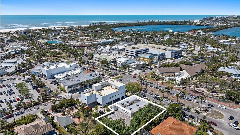 More Photos Of 544 John Ringling Blvd, Sarasota Loft Creative Space For Lease