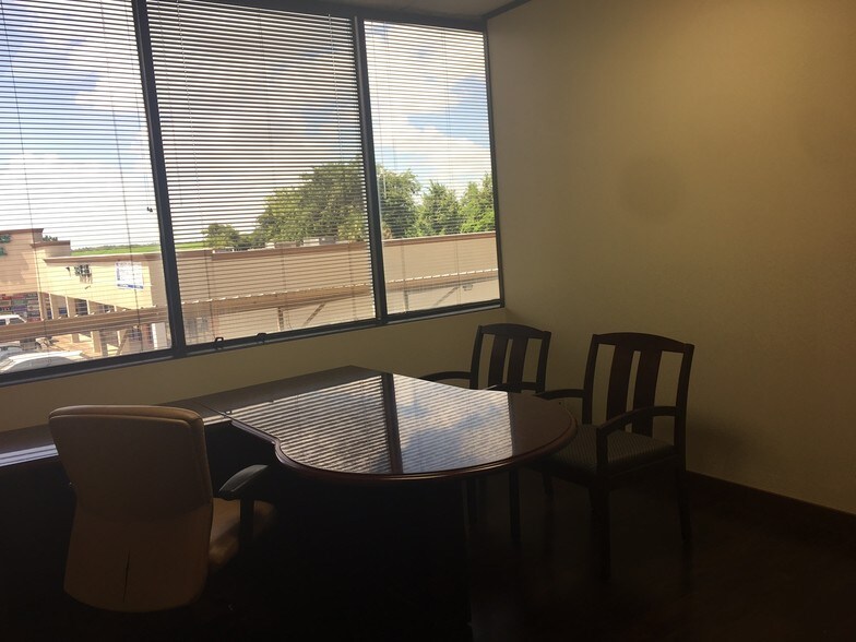 More Photos Of 430 Highway 6 S, Houston Medical For Lease