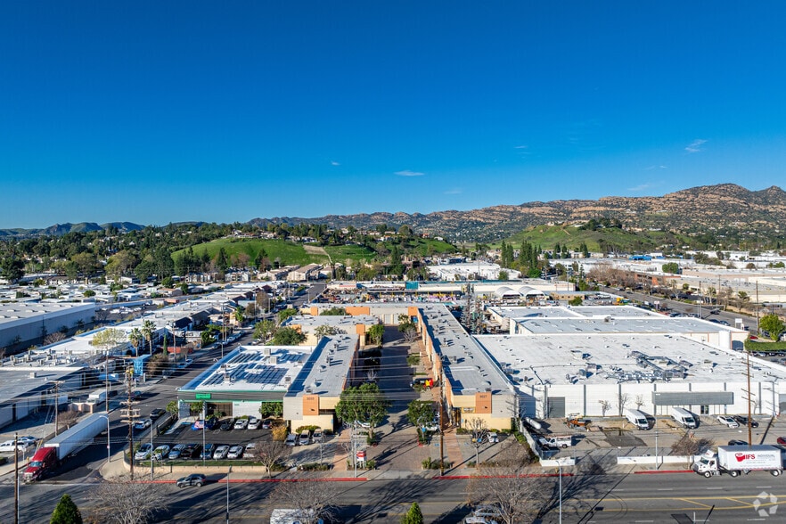 More Photos Of 9009 Canoga Ave, Canoga Park Manufacturing For Lease