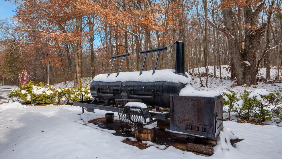 More Photos Of 12227-12229 Seymour Rd, Grass Lake Restaurant For Sale