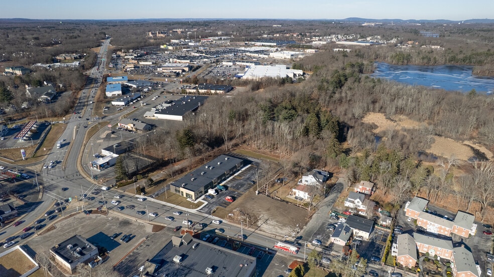 More Photos Of 627 Pleasant St, Brockton Office For Lease