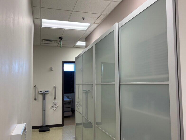 More Photos Of 38 Water St, Henderson Medical For Lease