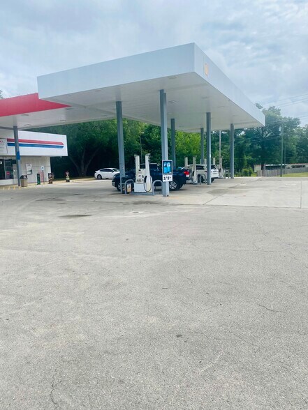 More Photos Of 5711 Blountstown Hwy, Tallahassee Service Station For Sale