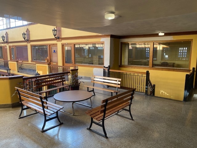 More Photos Of 125 E Charles St, Muncie Storefront Retail Office For Lease
