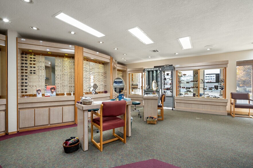 More Photos Of 715 12th Ave NW, Ardmore Medical For Sale