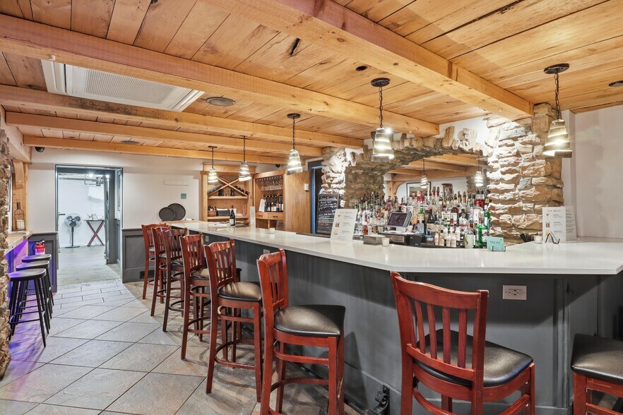 More Photos Of 1 E Church St, Fairport Restaurant For Sale