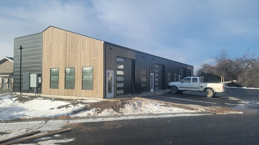 Primary Photo Of 21 Meridian Ct, Kalispell Light Distribution For Lease