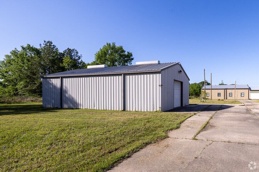 More Photos Of 930 Highway 59 Loop N, Livingston Restaurant For Sale