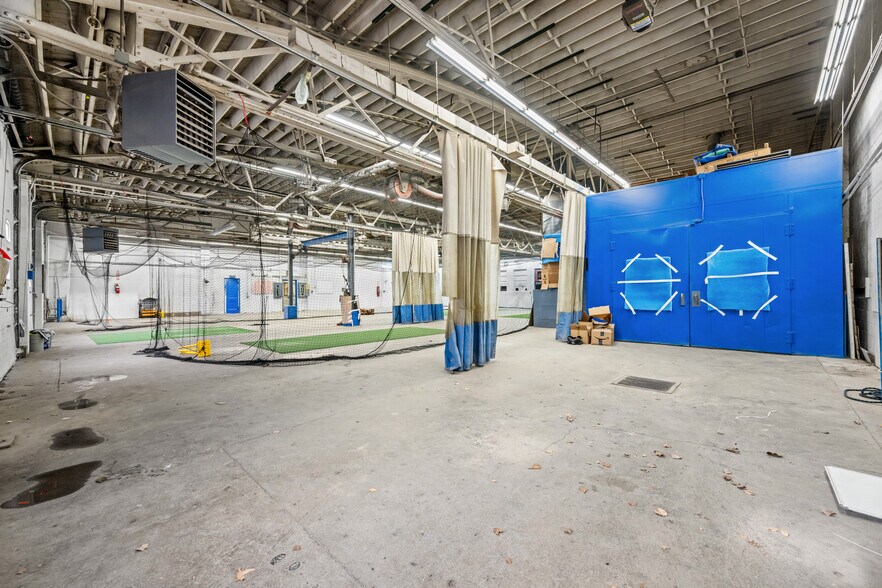 More Photos Of 1441 Central Ave, Columbus Auto Repair For Lease