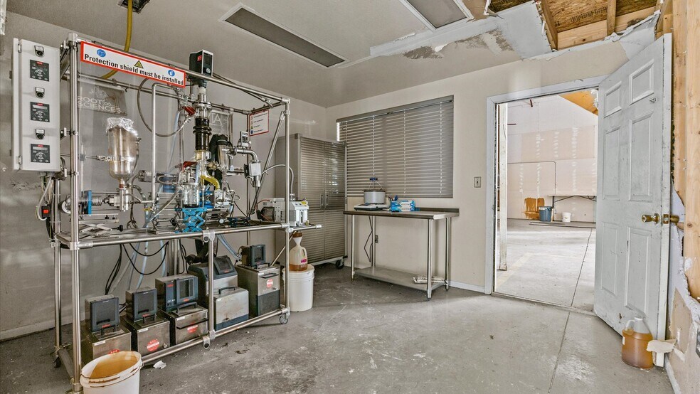 More Photos Of 1760 Gunnison Ave, Delta Warehouse For Sale