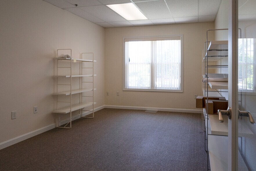More Photos Of 7 Christy Dr, Brockton Office Residential For Sale