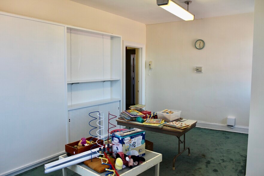 More Photos Of 24 Newington Rd, West Hartford Religious Facility For Sale