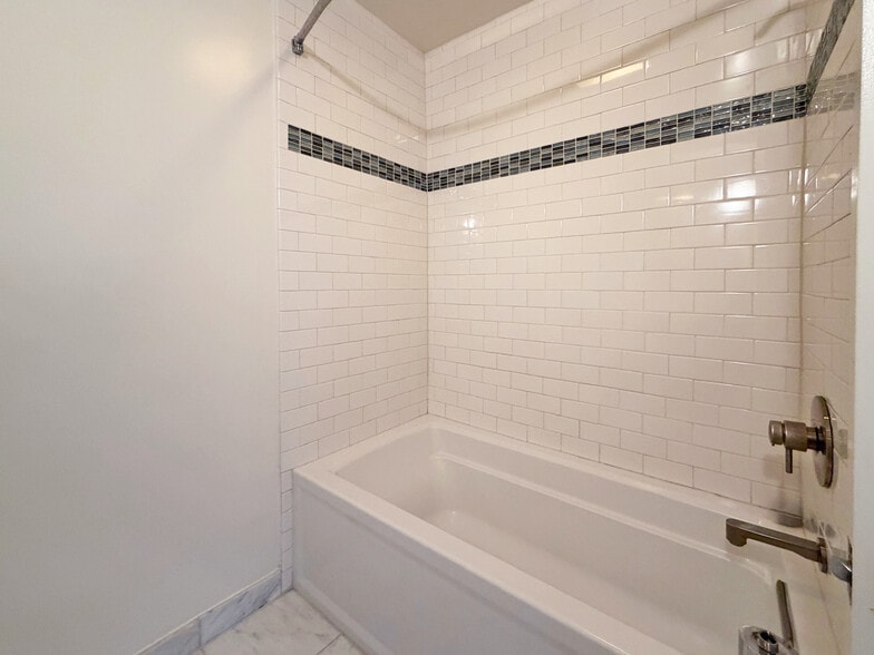 More Photos Of 901 Ocean Ave, Santa Monica Apartments For Sale