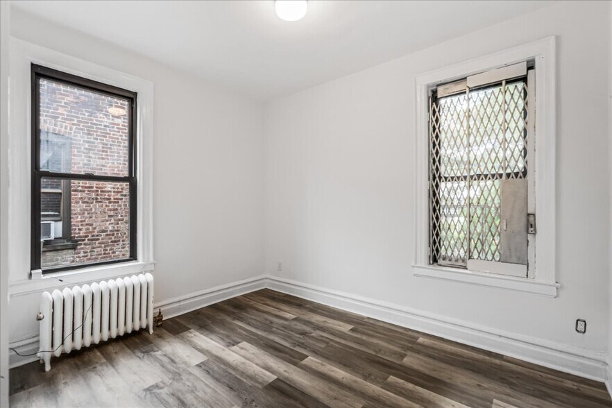 More Photos Of 3625 30th St, Long Island City Apartments For Sale